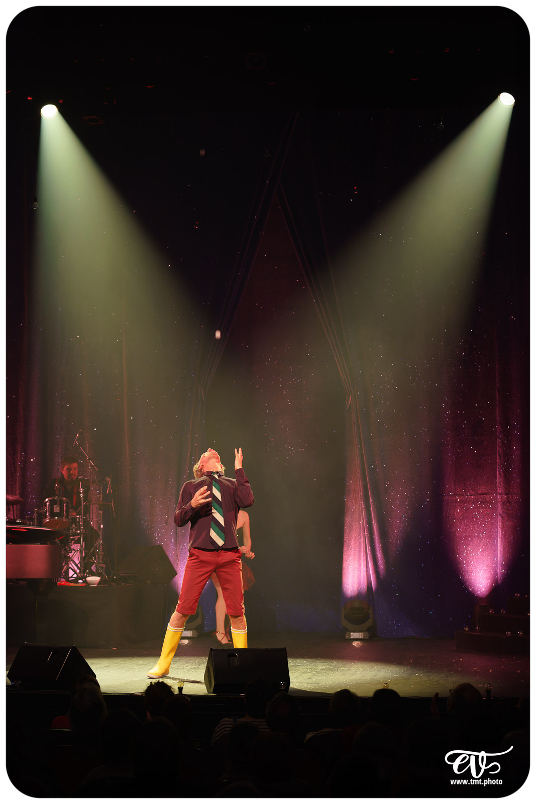 PLEIN FEU (CIE AVRIL EN SEPTEMBRE)